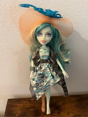 Monster High Vandala Doubloons Doll  G1